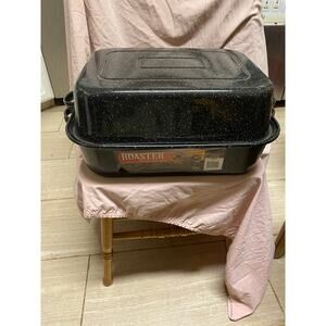 New Granite Ware 21-Inch Covered Rectangle Roaster - Speckled Black